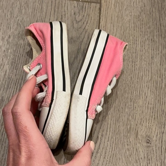 Converse Lot of 2 Gray Pink Sneakers Classic Low-Top All Star Chucks Size 7 - Picture 4 of 16